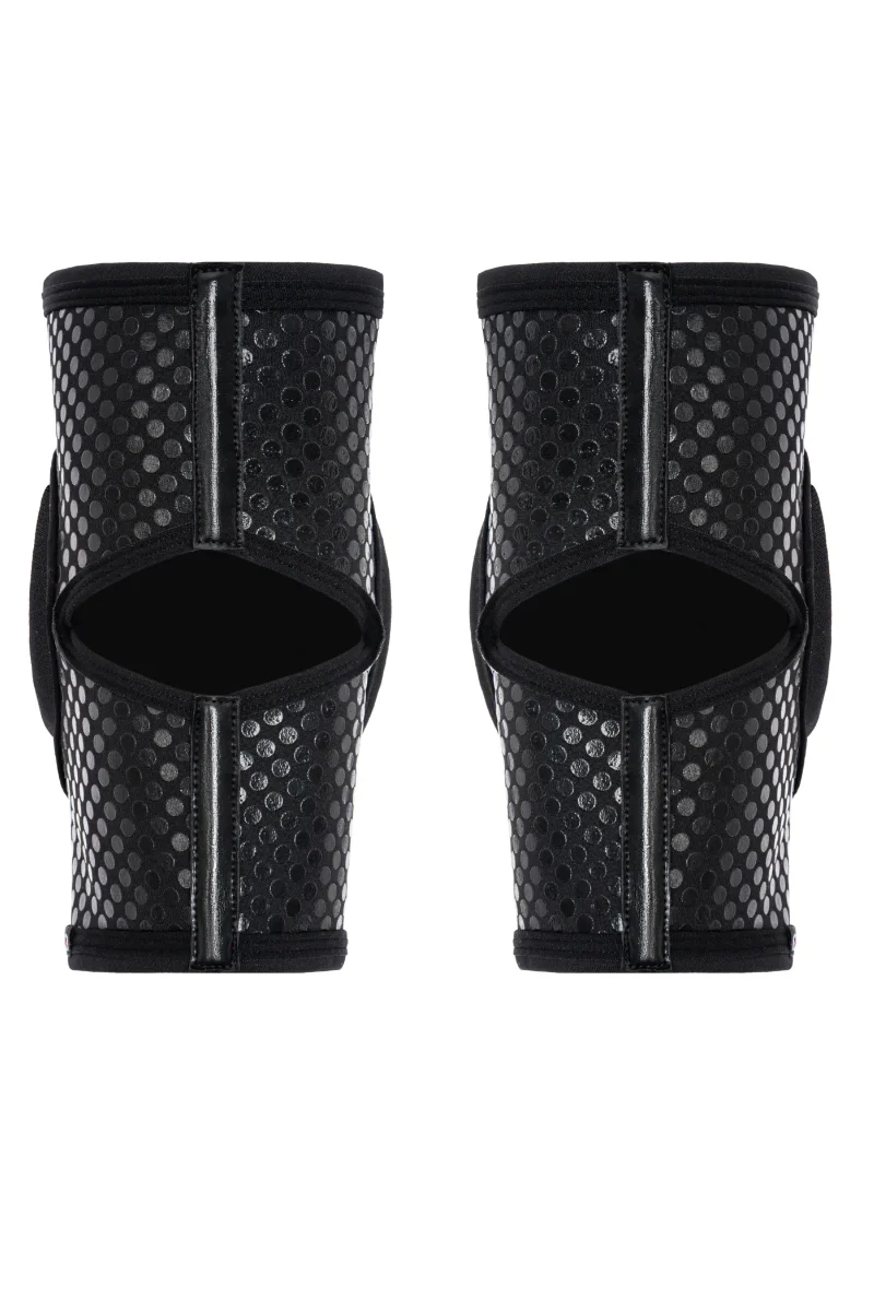 Queen Wear Grippy Kneepads - Sleek Black - Image 5