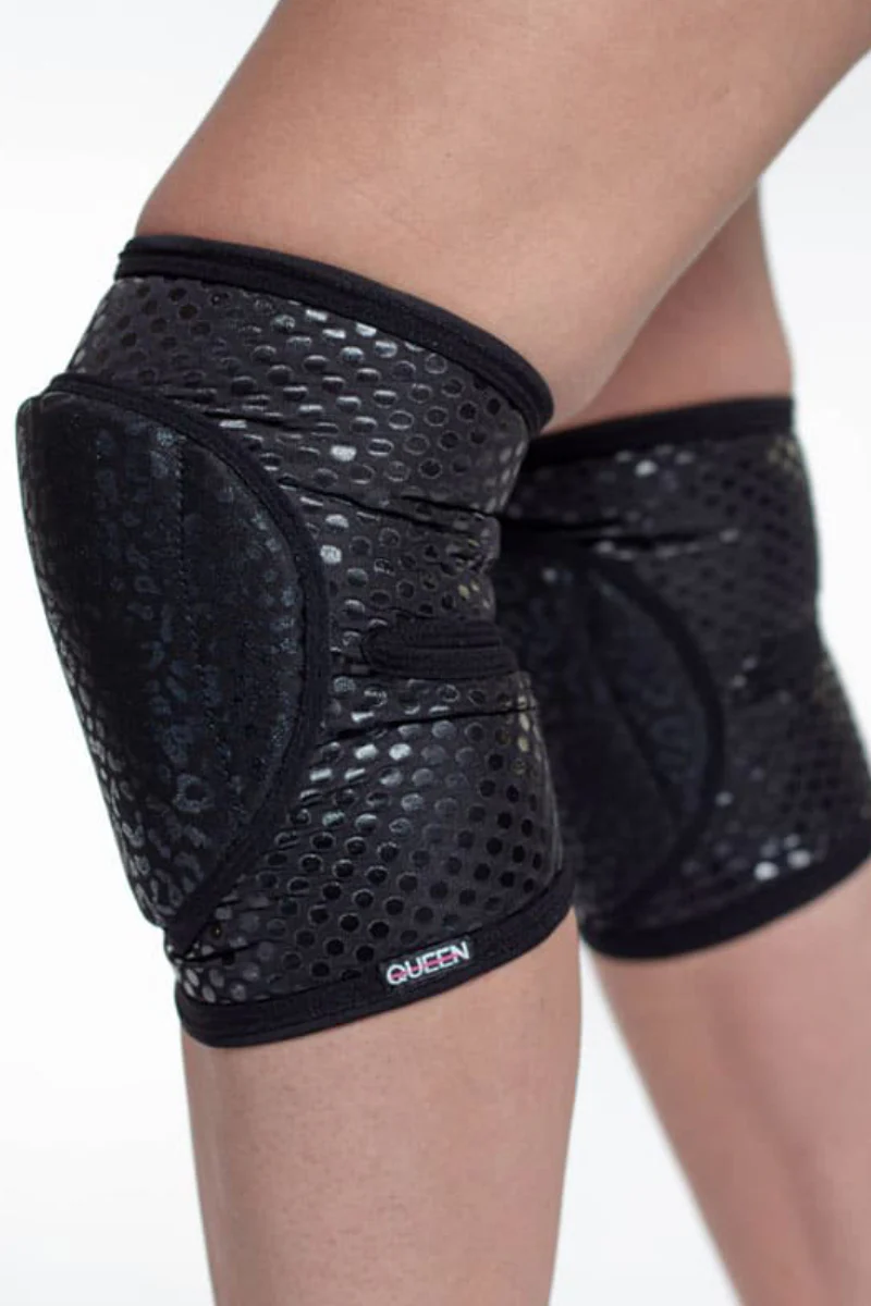 Queen Wear Grippy Kneepads - Wild Black - Image 3