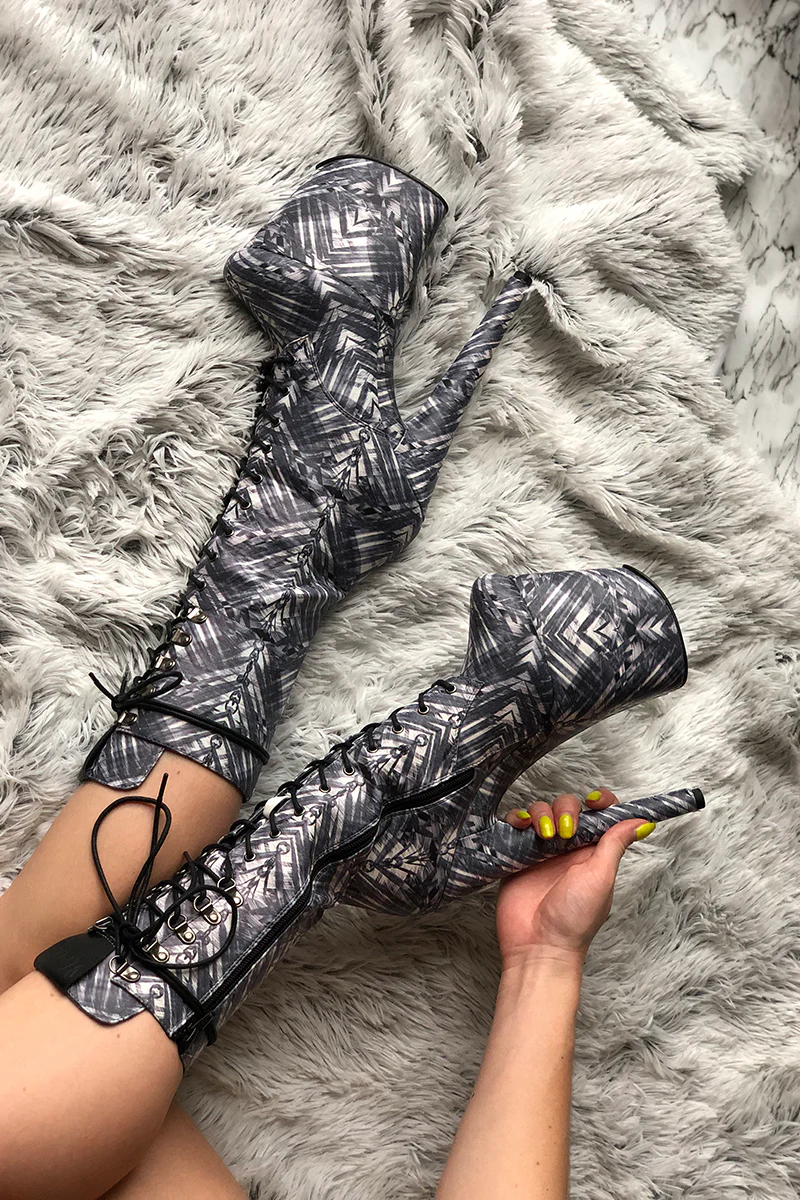 Hella Heels Cult 8inch Boots (UK2 ONLY)