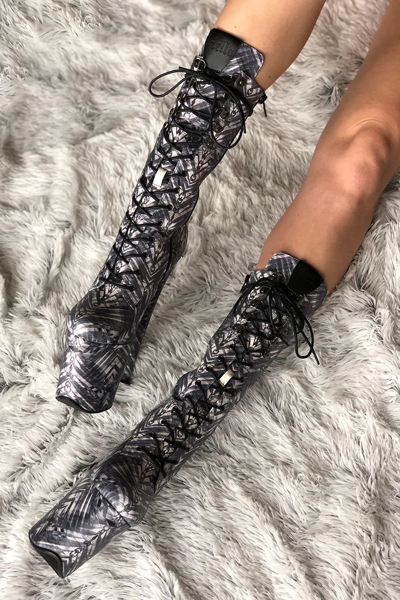 Hella Heels Cult 8inch Boots (UK2 ONLY) - Image 2