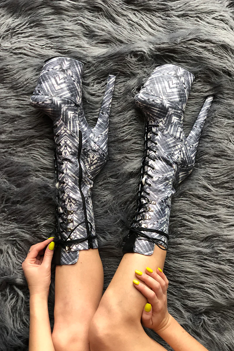 Hella Heels Cult 8inch Boots (UK2 ONLY) - Image 4