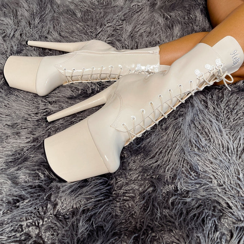 Hella Heels LipKit 8inch Boots - No Angel - Image 4