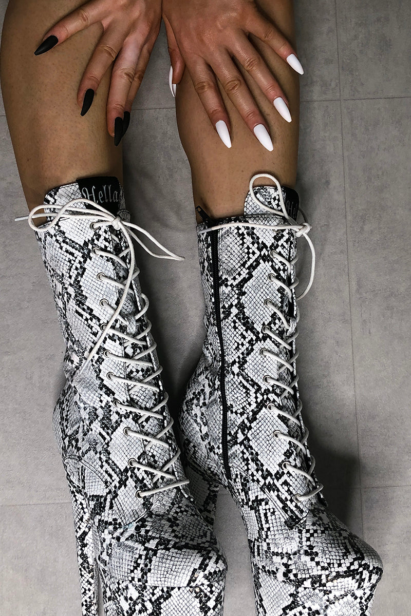 Hella Heels Mamba Boots - 7inch  (UK2/3 ONLY)
