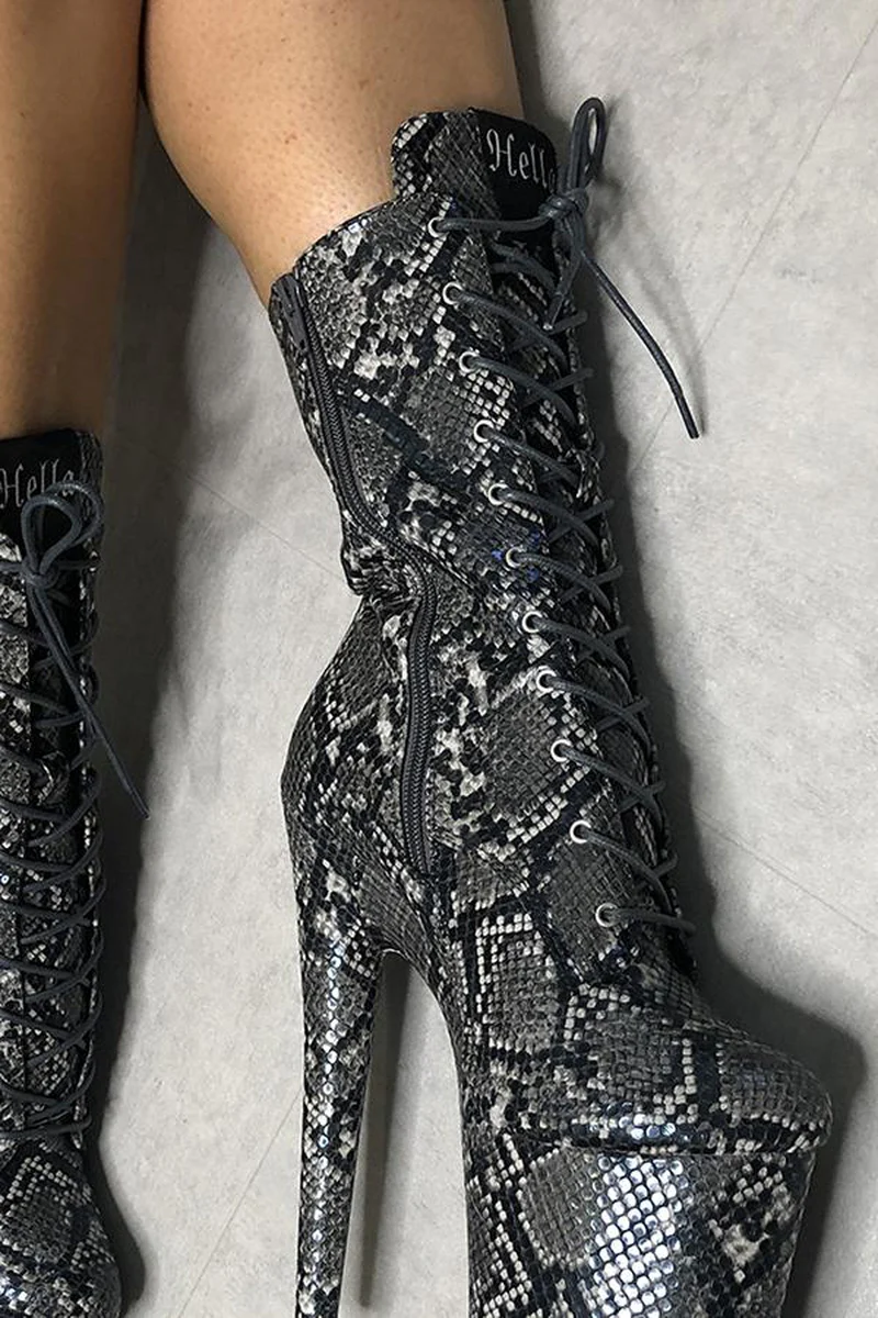 Hella Heels Maneater Boots - 7inch  (UK2/3 ONLY)