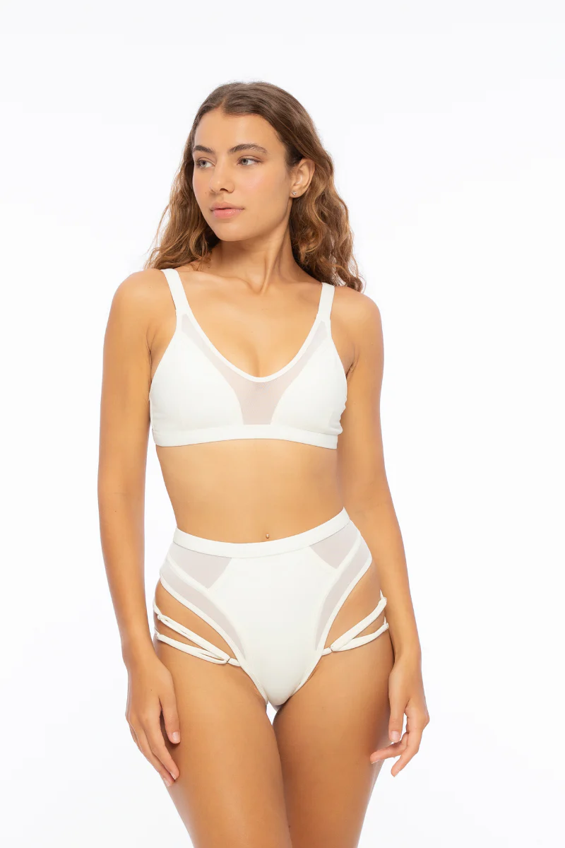 Nona Perkasa Solace Top - Ivory