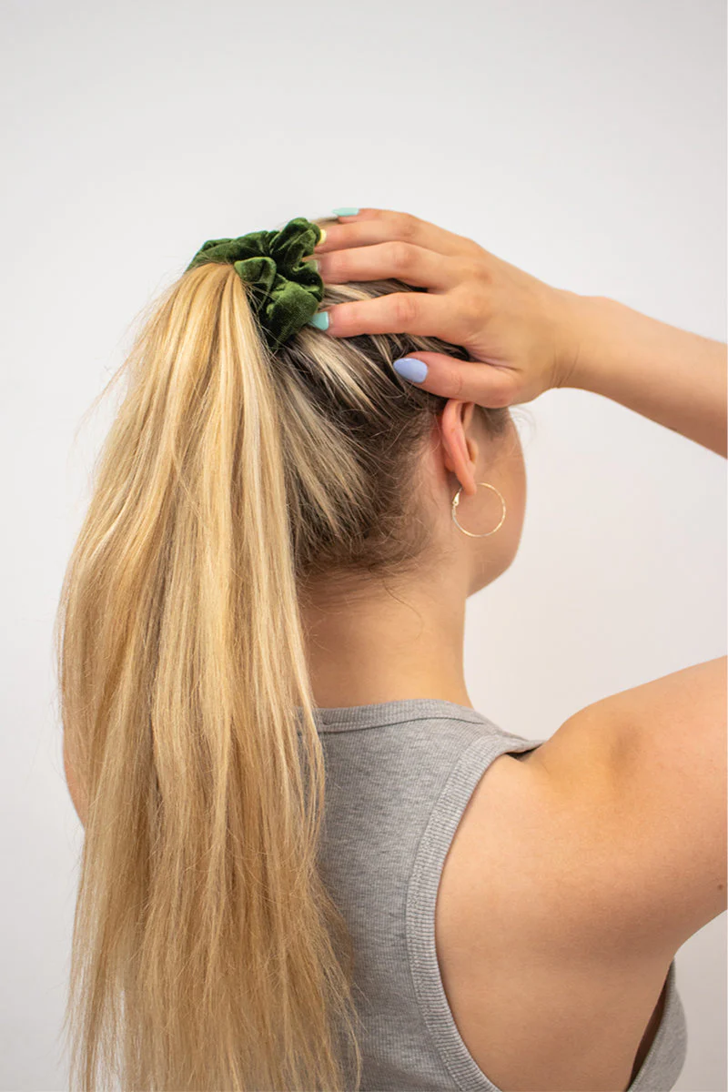 Pole Junkie Zipper Scrunchie - Emerald - Image 2