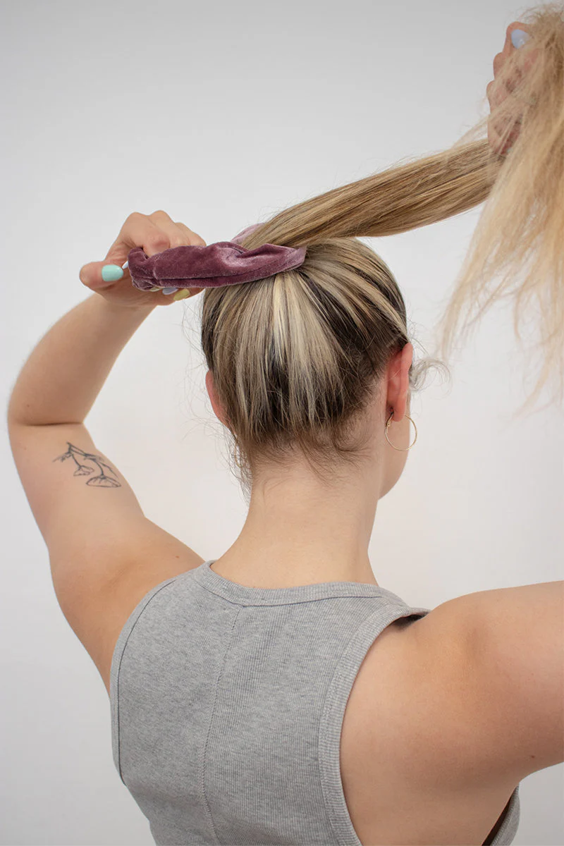Pole Junkie Zipper Scrunchie - Rose Quartz - Image 4