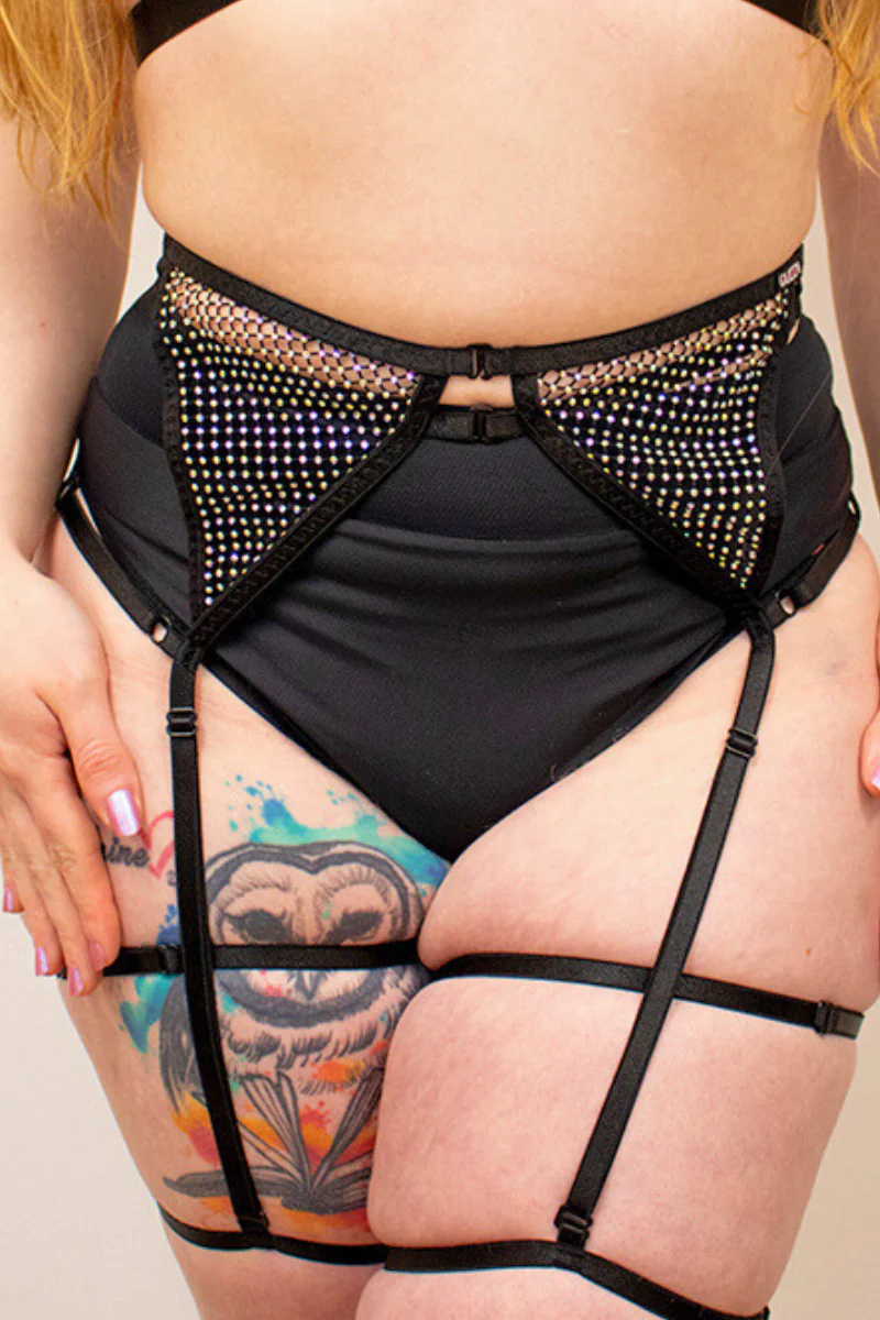 Queen Wear Garter Belt - Black Opium