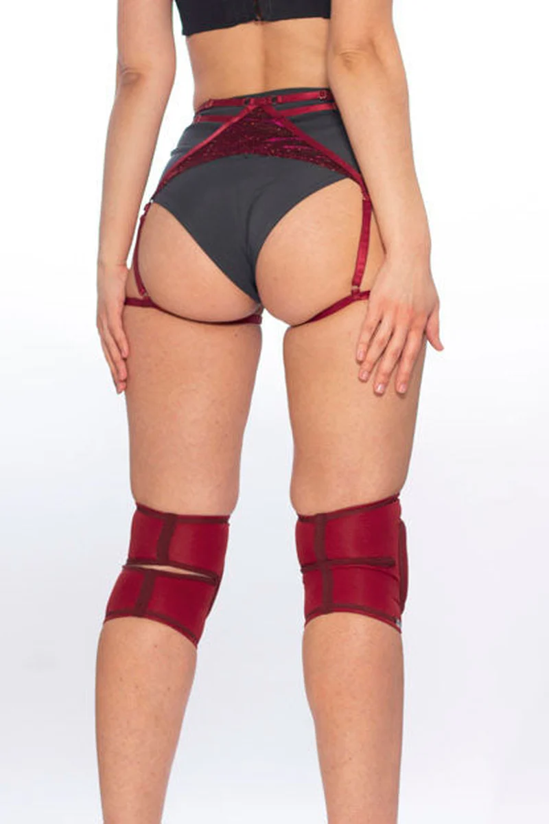 Queen Wear Garter Belt - Cherry Shine - Image 2
