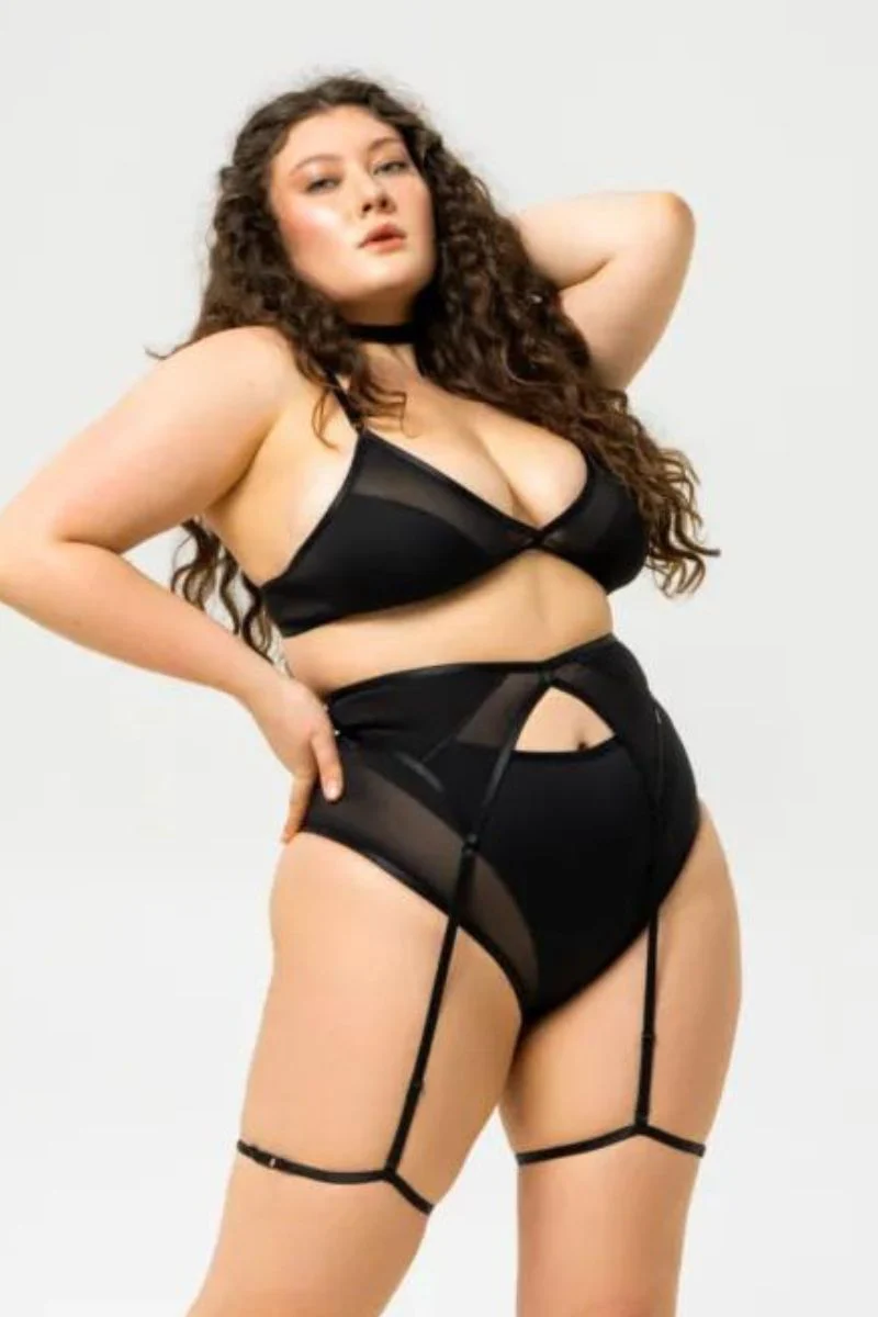 Queen Wear Garter Belt - Sweet Black - Image 5