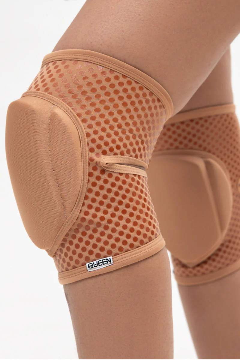 Queen Wear Grippy Kneepads - Caramel - Image 4