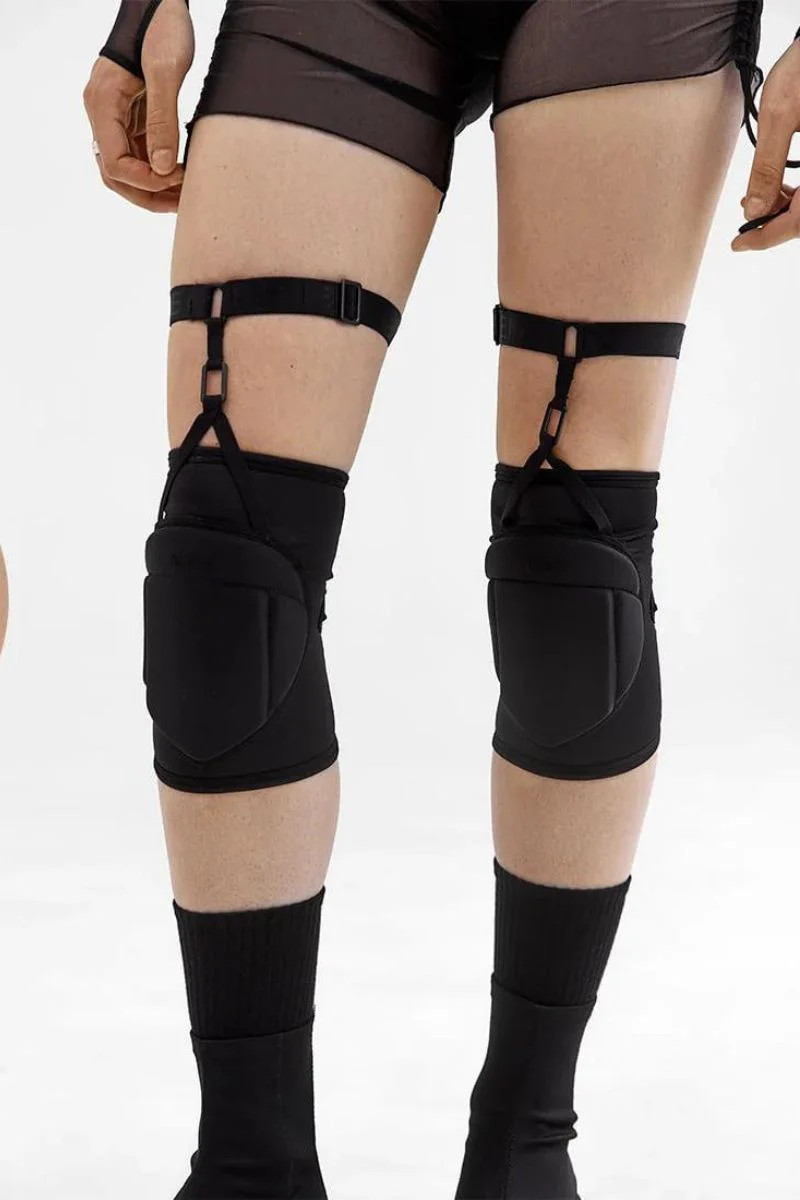 Queen Wear Classic Kneepads - Black Elite - Image 4