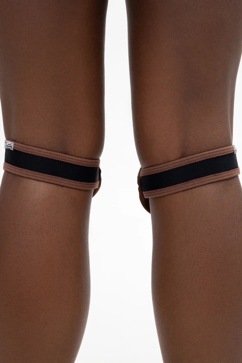 Queen Wear Slides Lips Kneepads 2.0 - Cacao - Image 2