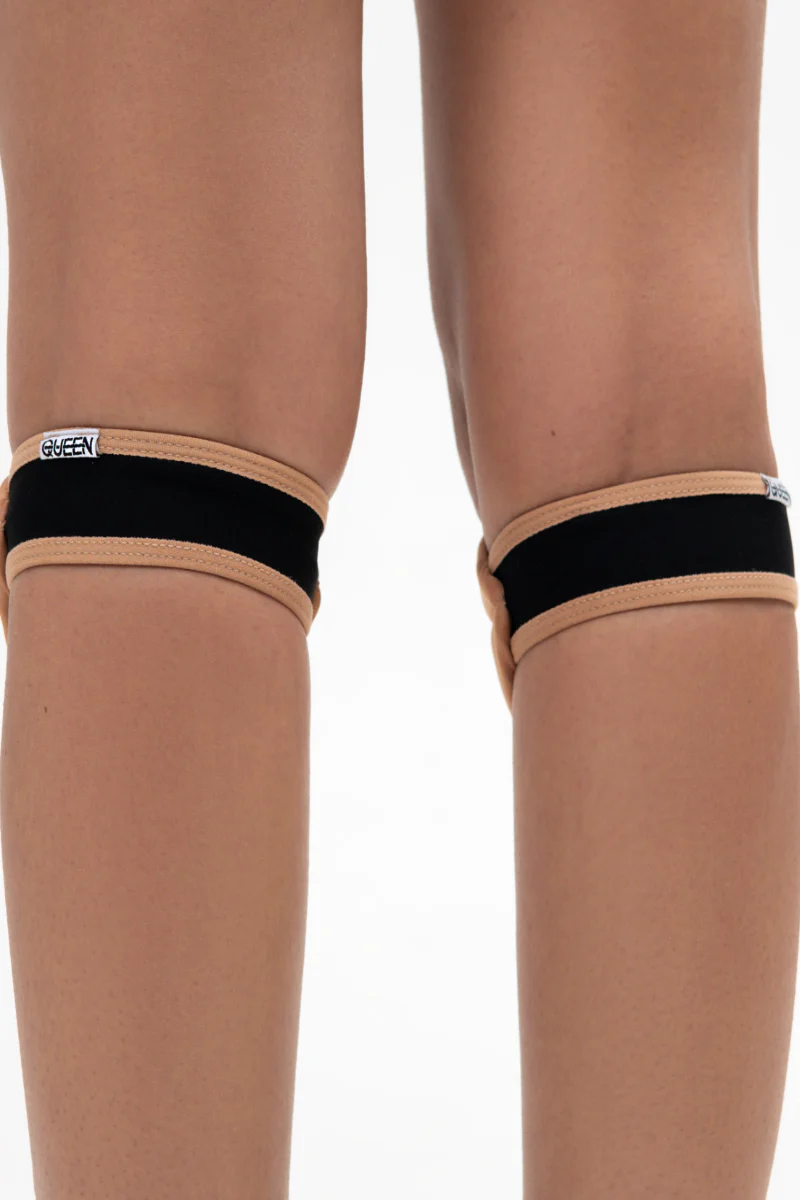 Queen Wear Slides Lips Kneepads 2.0 - Caramel - Image 2