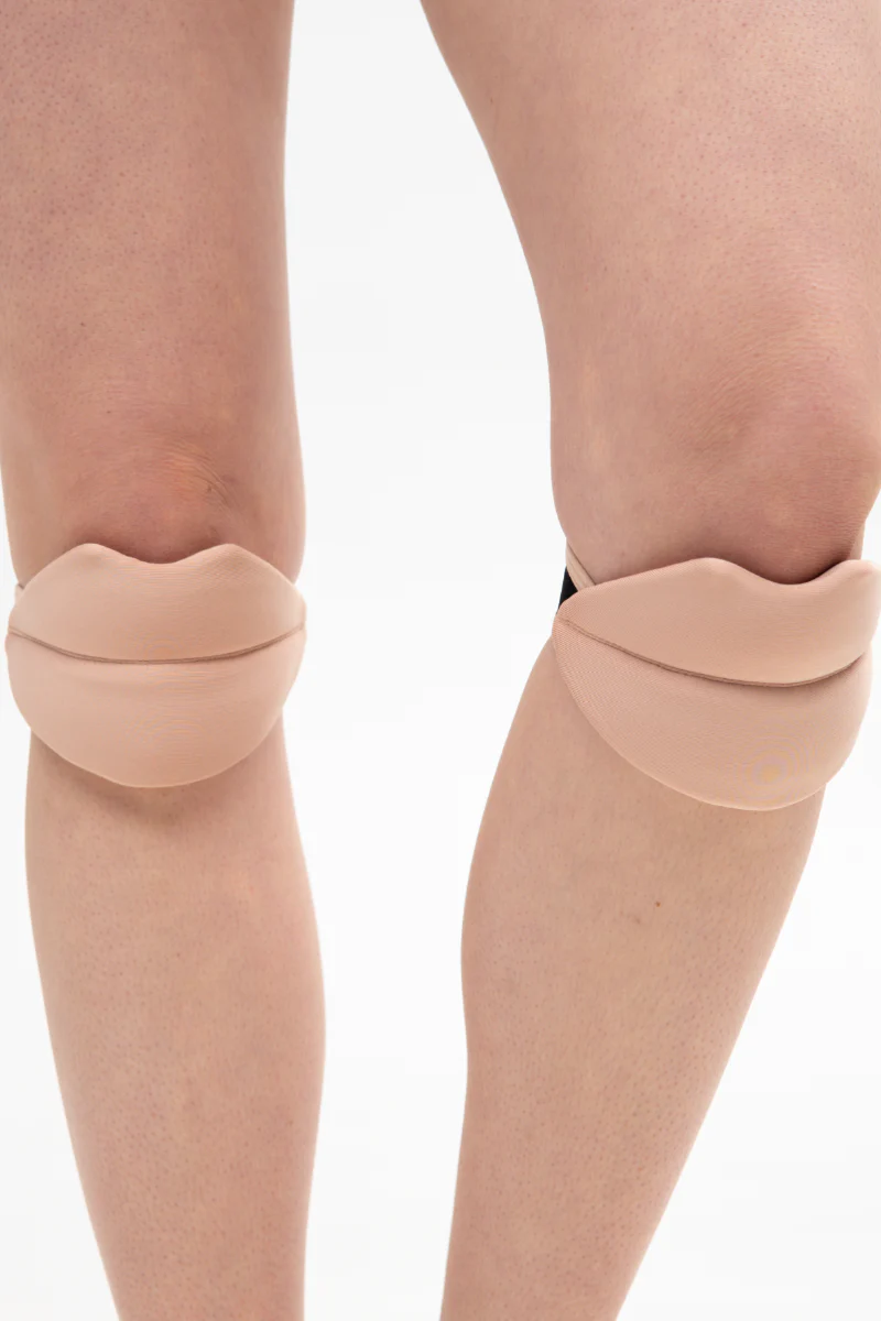 Queen Wear Slides Lips Kneepads 2.0 - Latte