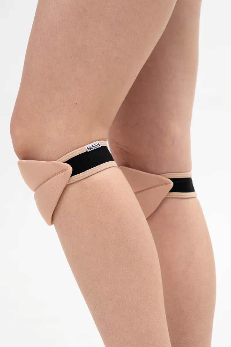 Queen Wear Slides Lips Kneepads 2.0 - Latte - Image 3