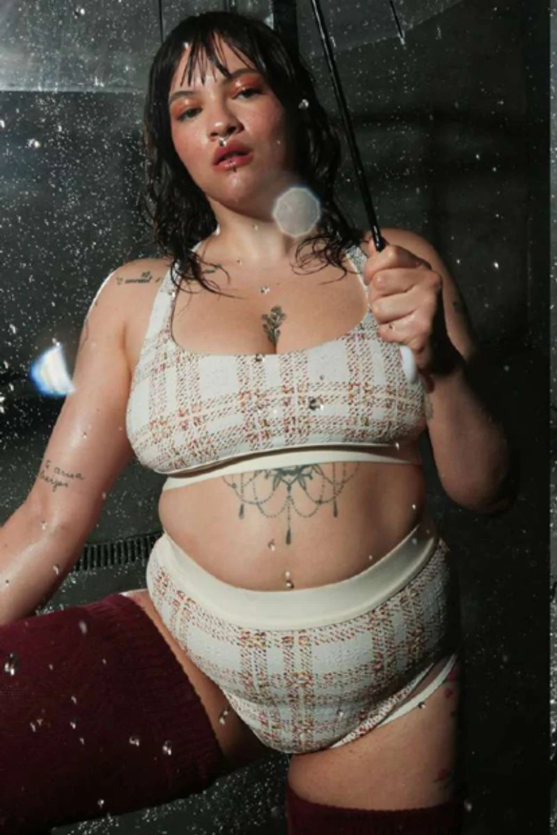 Rolling Alpha High Waisted Hot Pants - Voda - Image 4
