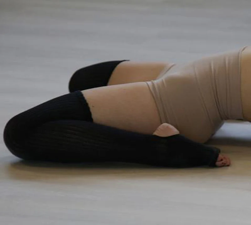 Rolling Cotton Original Thigh High Leg Warmers with Stirrups - Black - Image 5