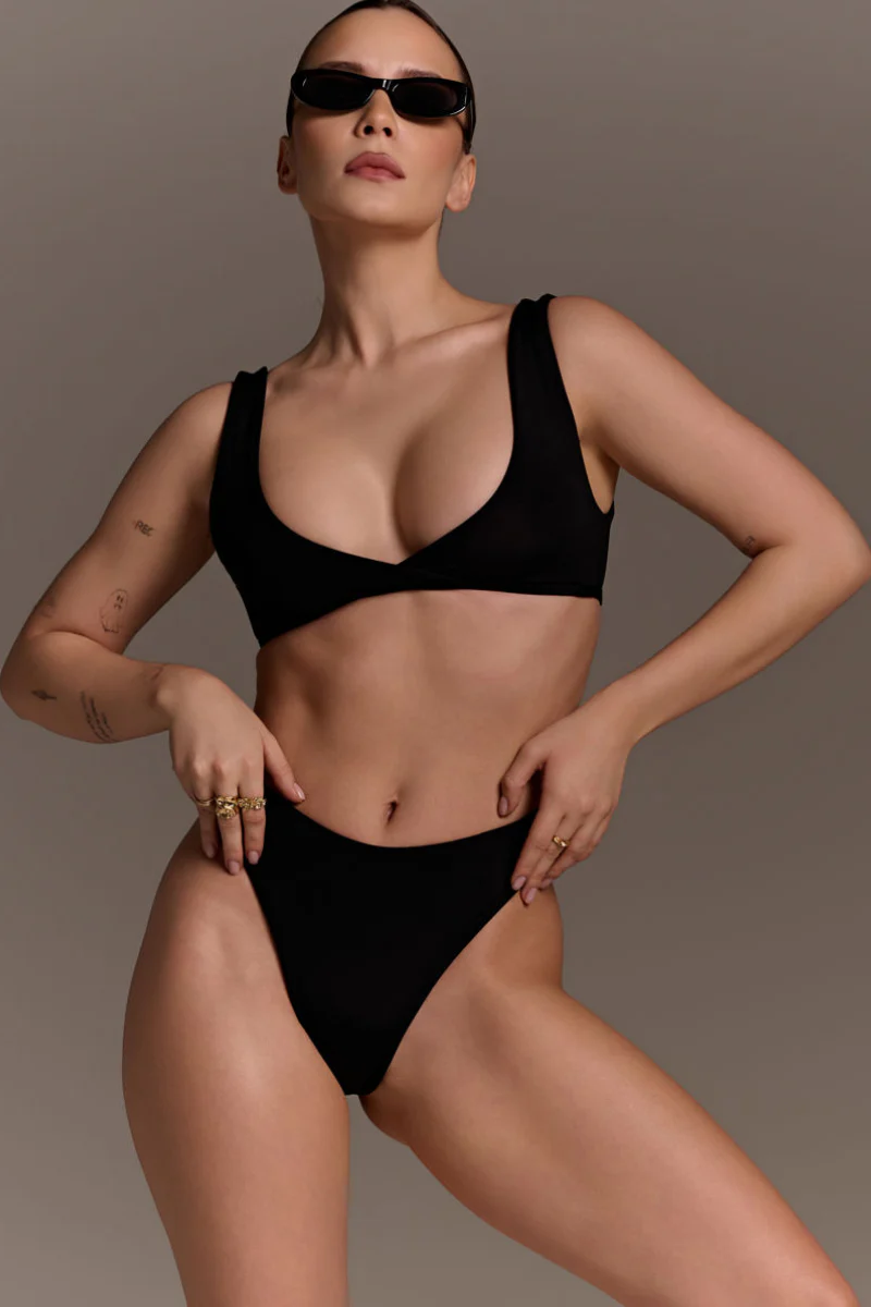 Shark Polewear Capri Top - Black